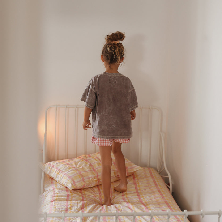 Waterproof Fitted Sheets vs Mattress Protectors: What’s the Difference?