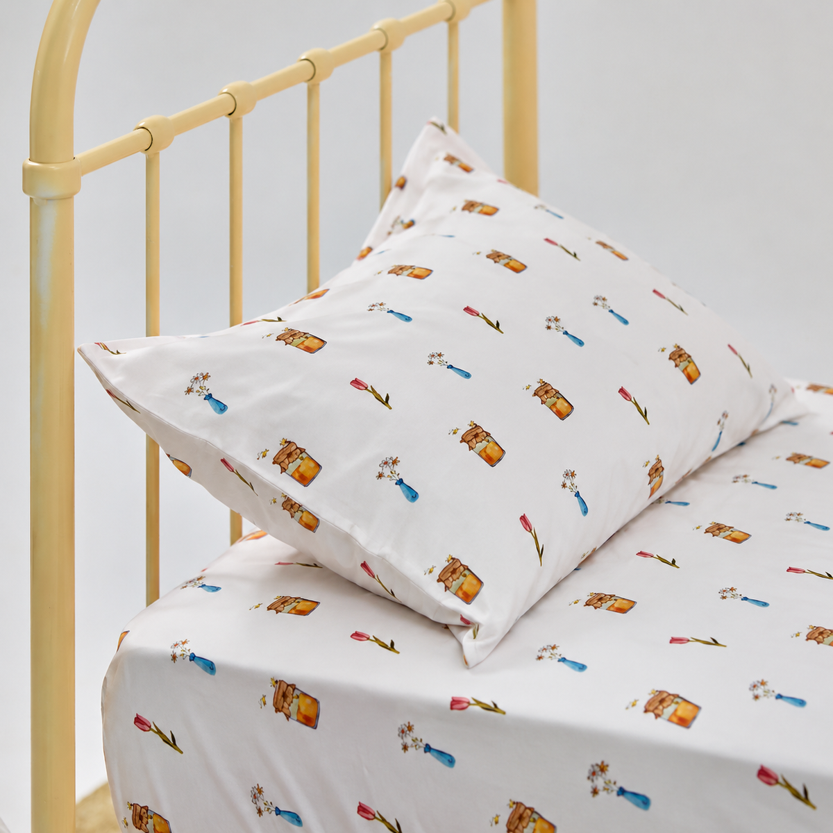 Honey Meadow Waterproof Single Sheet